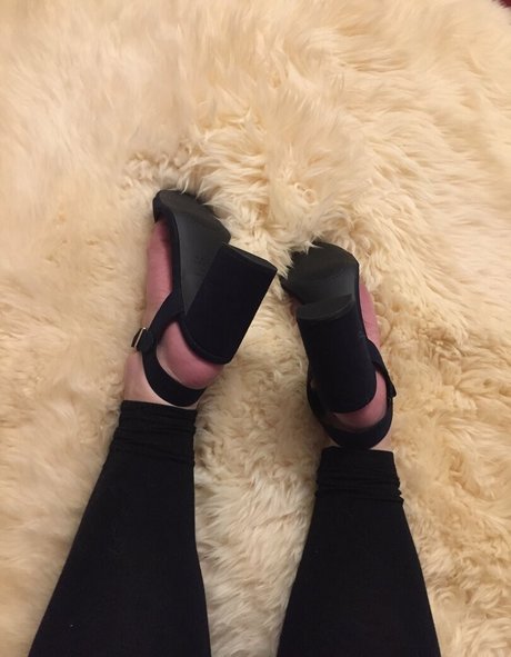 chrissys feet nudes pornstar picture