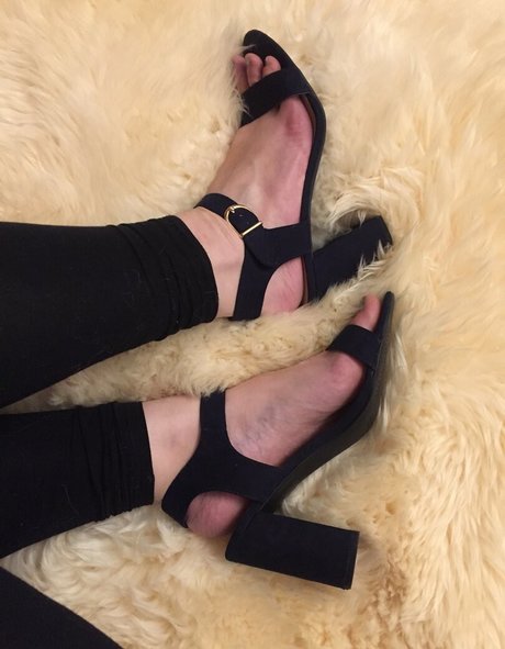 chrissys feet sexy pornstar pic