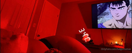 fuegomamas adult model pics