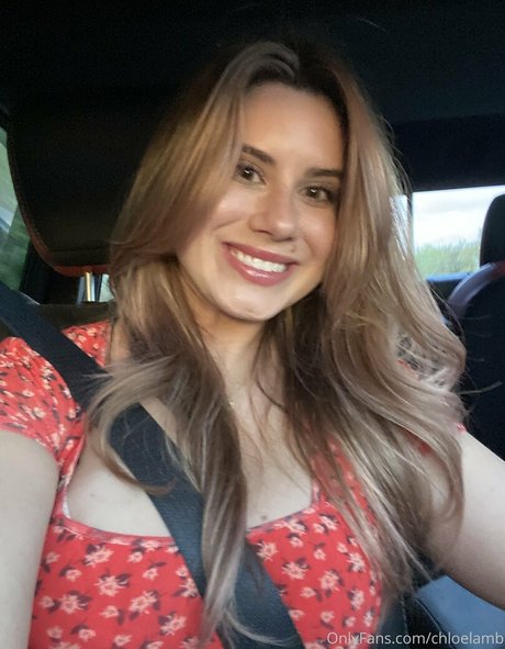 chloelamb beautiful pornstar img