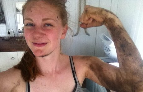 Simone Giertz model adult image