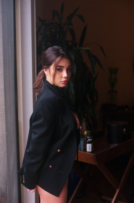 Ella Orten model art gallery