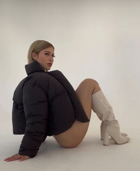 Laurimfgarciaa sex actress photos