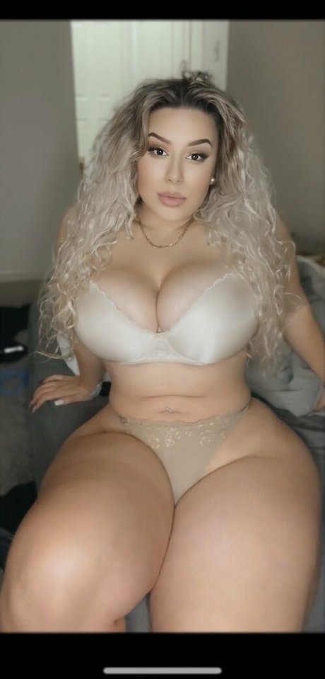 Blondiemami pornstar high quality picture