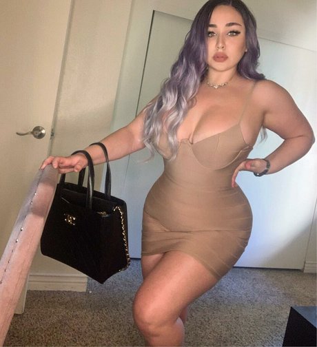 Tana Habibi exclusive actress photos