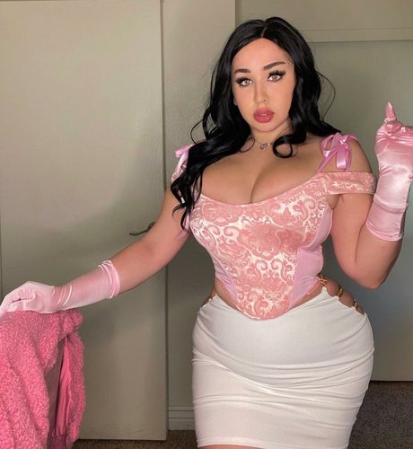 Tana Habibi pornstar erotic photo