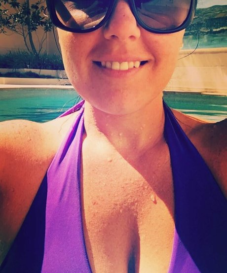 Chloe G xxx model pic