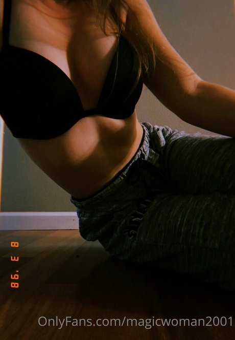 magicwoman2001 model hd img