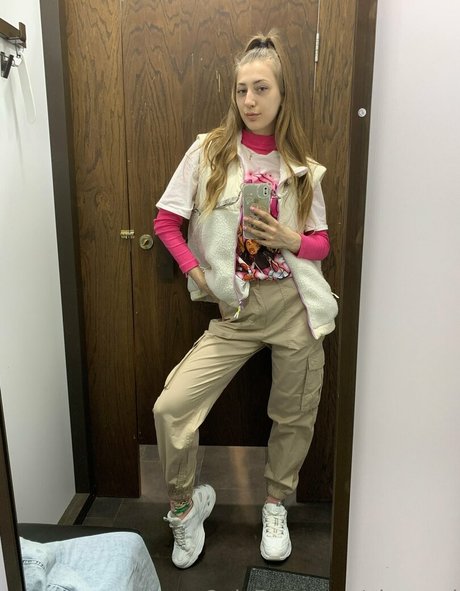 alexagol pornographic star pictures