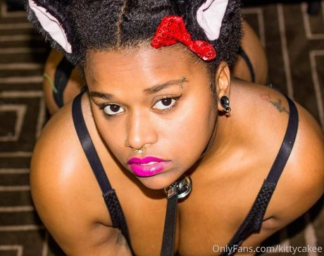 jewel kitten exclusive model pics