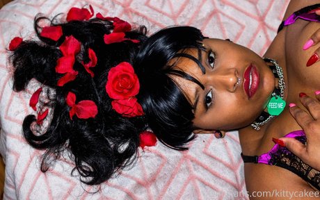 jewel kitten pornographic model photo