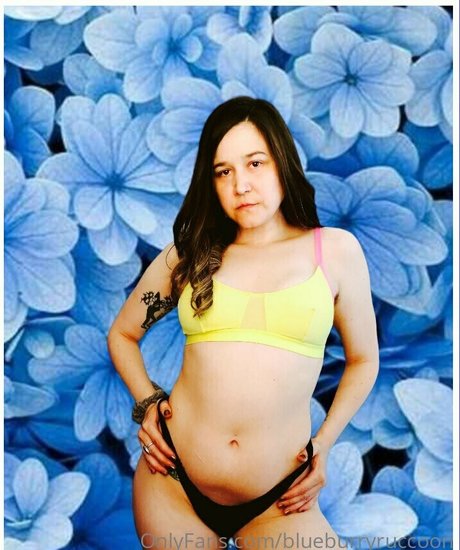 blueburryruccoon art model pics