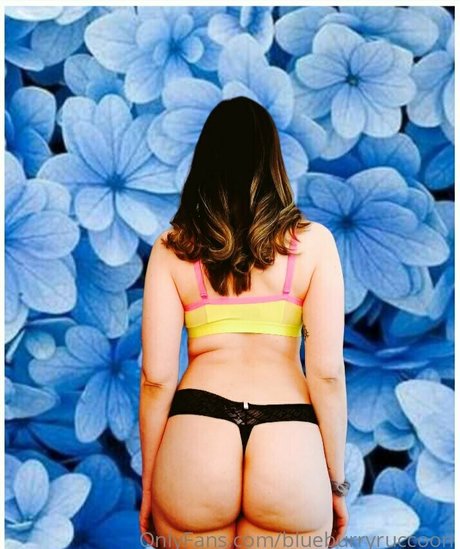 blueburryruccoon pornstar beautiful photos