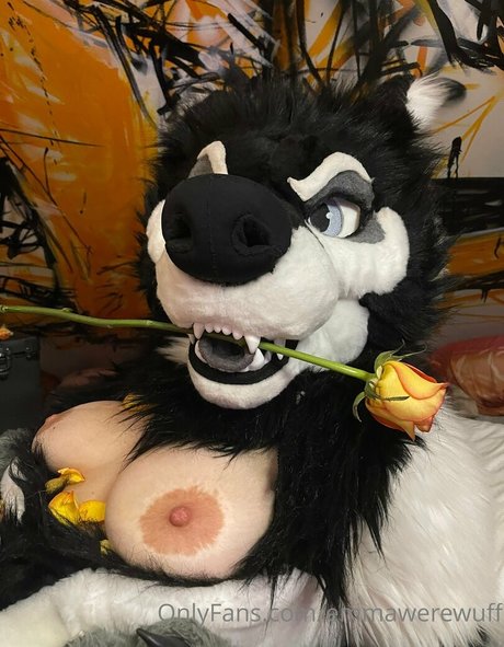 emmawerewuff exclusive star photo