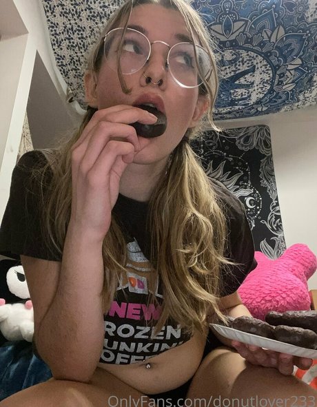 donutlover233 art model pics