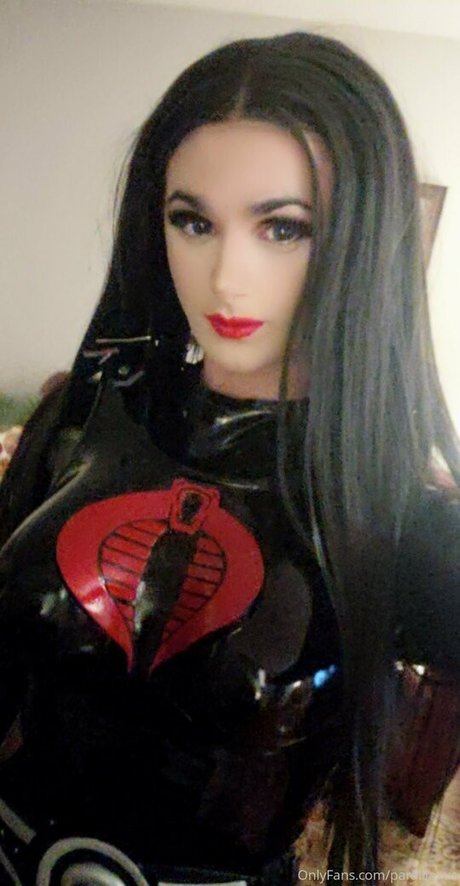 Paralllaxus adult star photo