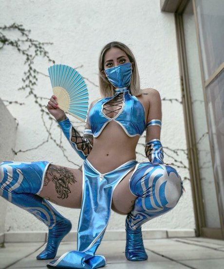 Talia Eisset nudes model pictures