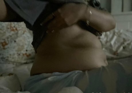 sumbelly nudes actress pictures