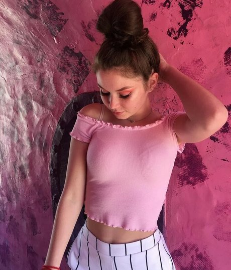 Lily Ana Alexander pornographic star pics