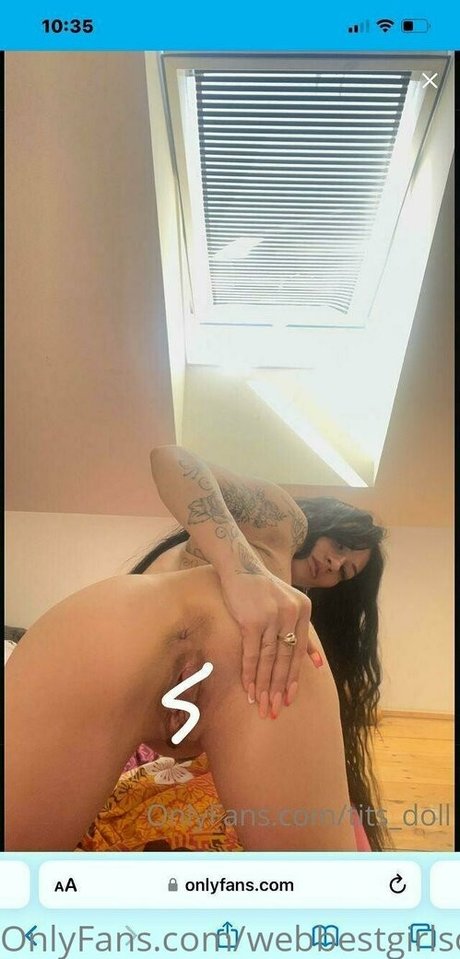 webbestgirlsofficial erotic actress image