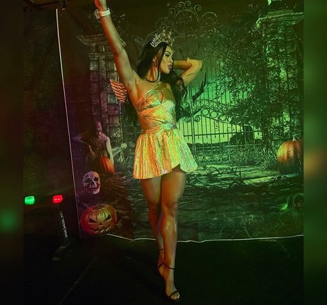 desilu limon model sexy archive