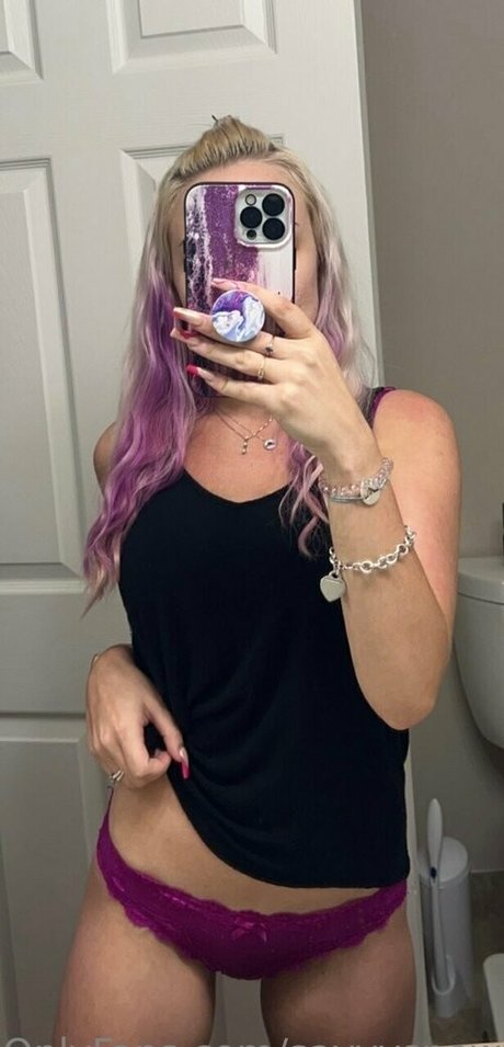 savvysnoww star nude pics