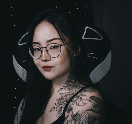 Akemyni hot pornstar pictures