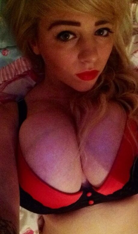 Gina May Mielke xxx model img