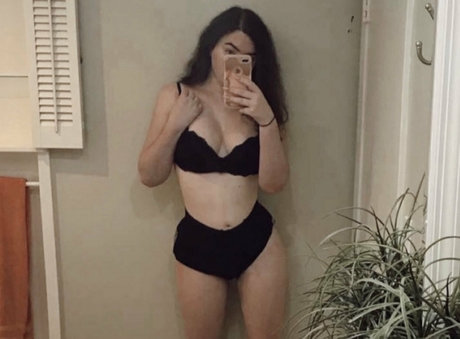 purplebentley hd pornstar image