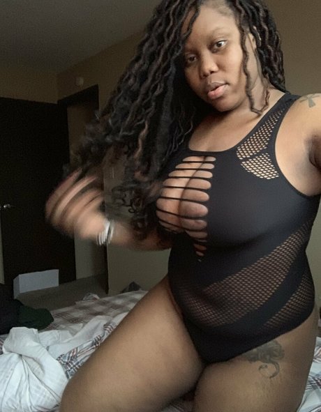 missniemacream pornstar hot photo