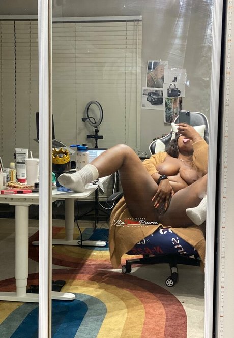 missniemacream hd star img