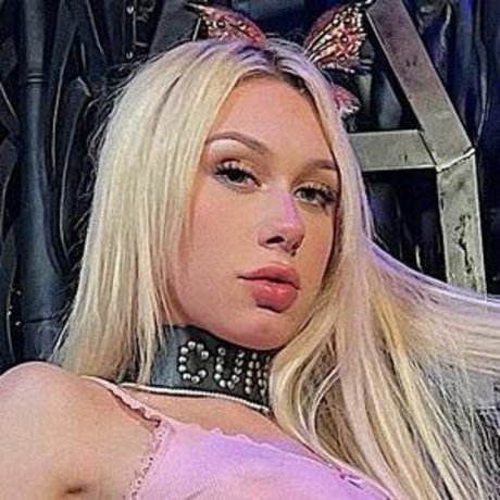 Harrihana beautiful model pic