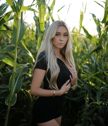 Payton Ramolla xxx model image