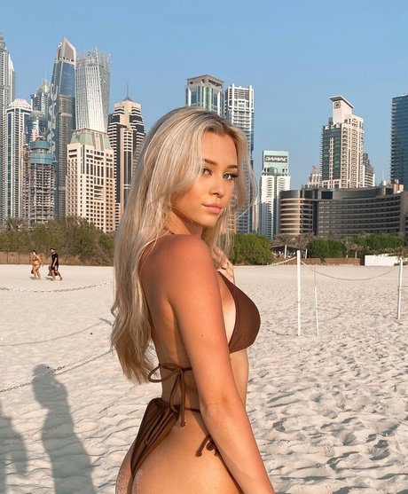 Payton Ramolla pornstar sexy photos