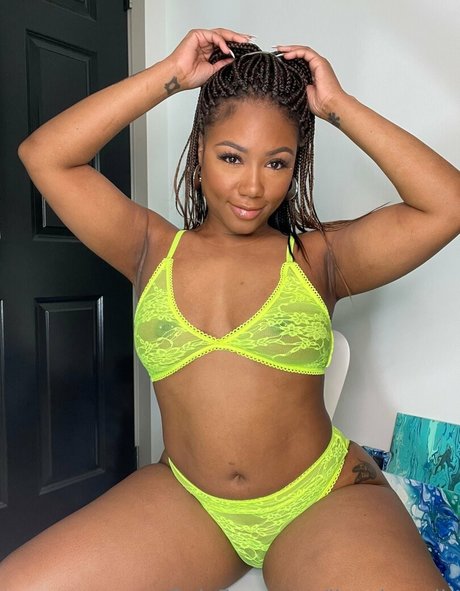 iluvchanell_ sex pornstar picture