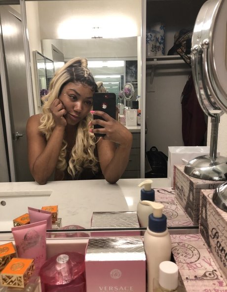 iluvchanell_ star beautiful image