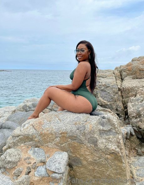 iluvchanell_ pornographic actress image