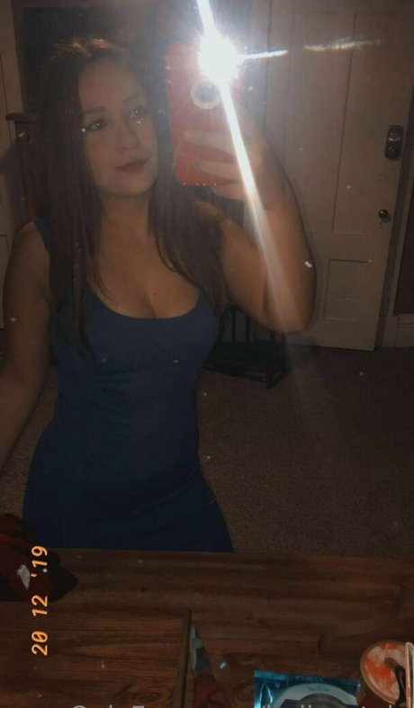 baileystela beautiful model image