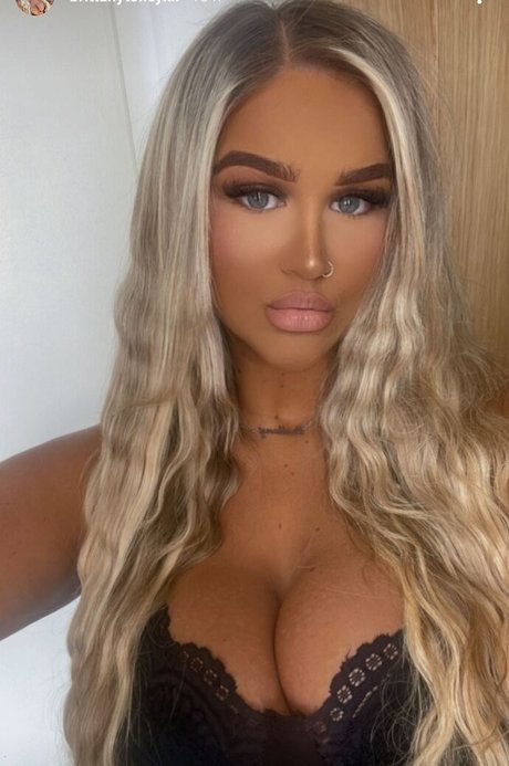 Brittany T model erotic img