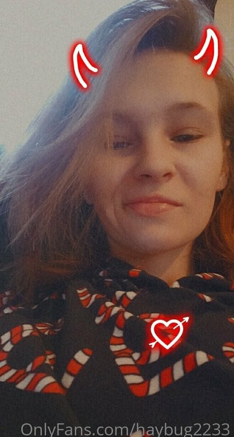 haybug2233 naked star photo