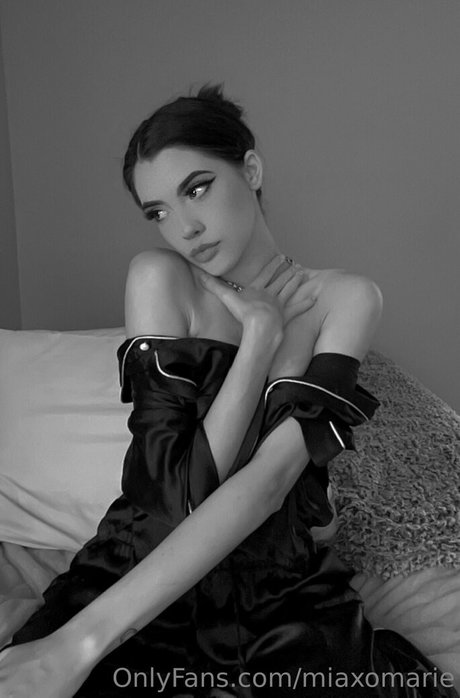 miaxomarie model top archive