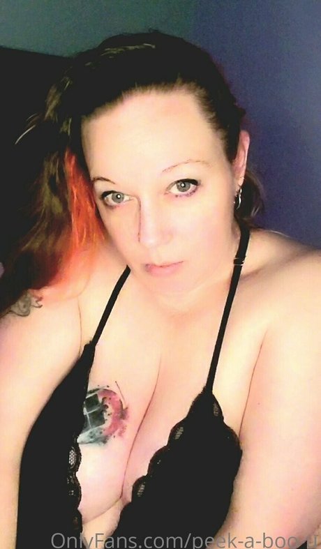 peek a boo u model perfect pictures