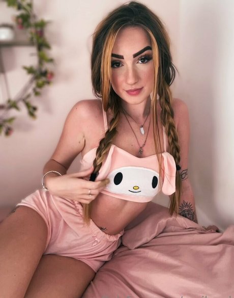 aprilopal exclusive star pictures