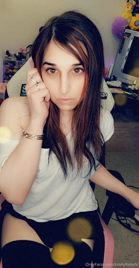 emilyroseiv model high quality pics