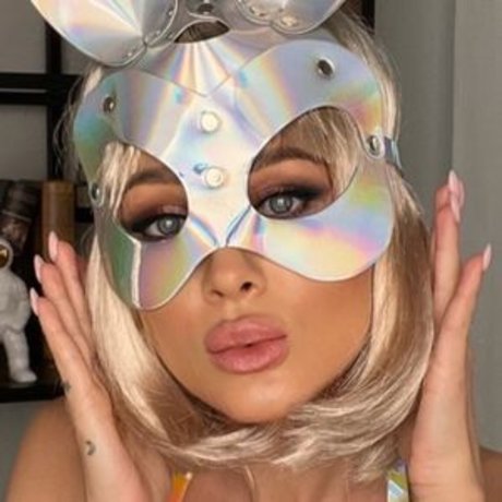 bambolinamodelina model erotic pics