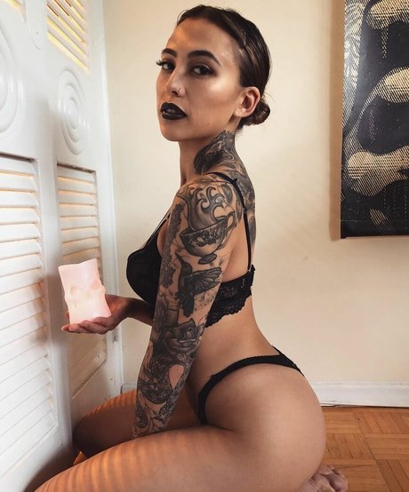 Hanako Elizabeth star sexy pictures