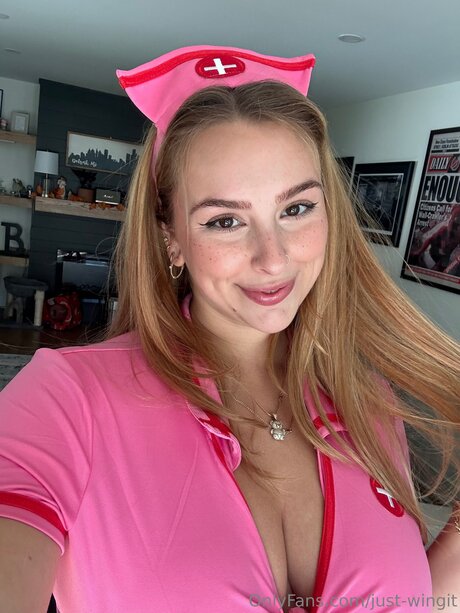 Just Wingit top star pic