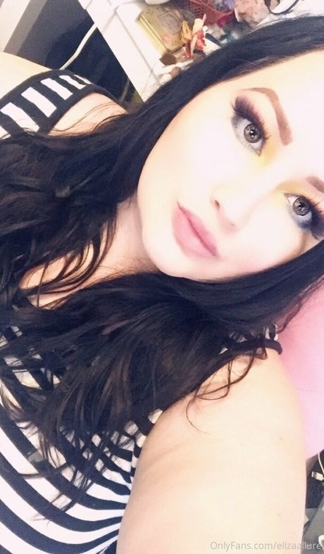 elizaallure xxx star photo