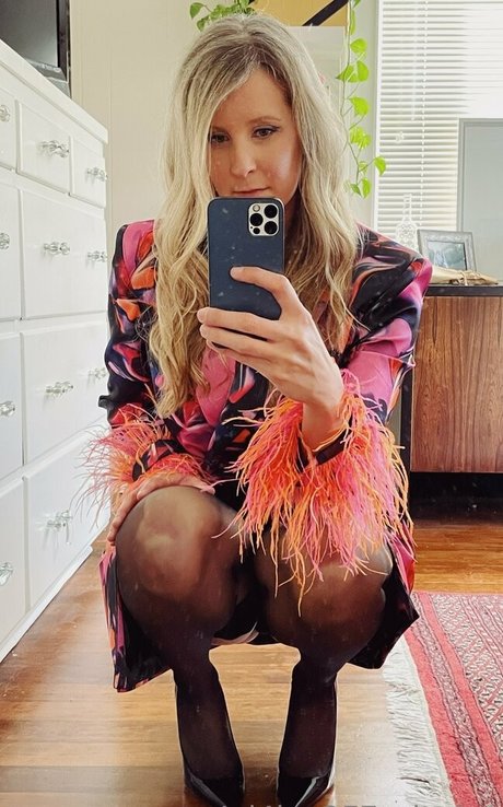 Jul4Le hd actress img