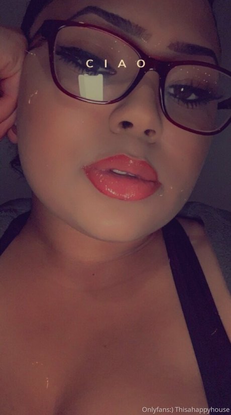 thisahappyhouse model free photo